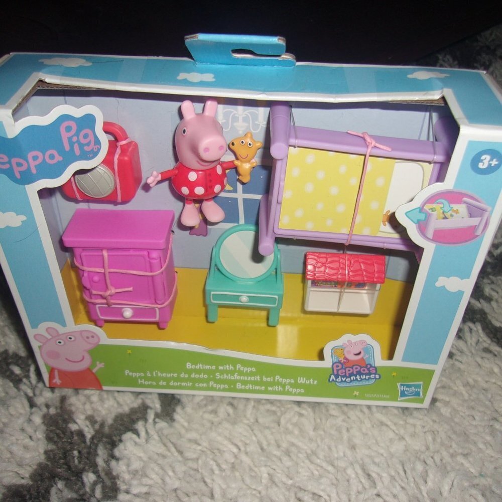Peppa Pig Bedtime with Peppa Accessory Set New in box